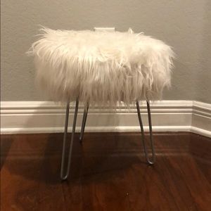 Vanity chair